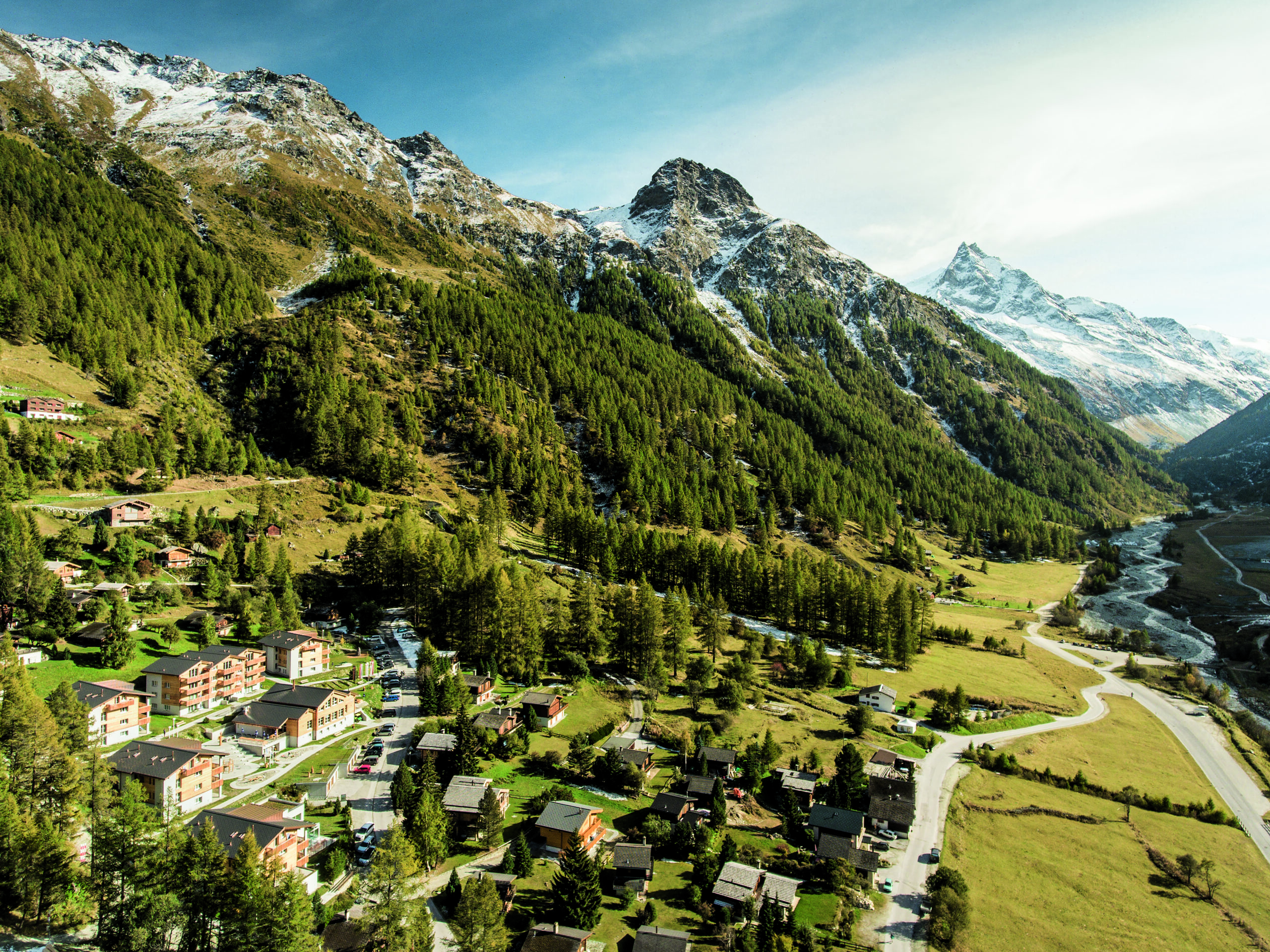 Schweiz. ganz natuerlich.          Keystory REKA: Roggenbrotbacken im historischen Backhaus in Grimentz mit Aufenthalt im REKA Feriendorf Zinal.